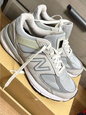 New Balance 990v5 “Nimbus Cloud”  Womens Running Shoes Size 8